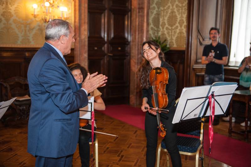 Un gruppo di giovani musicisti del Liceo Musicale 