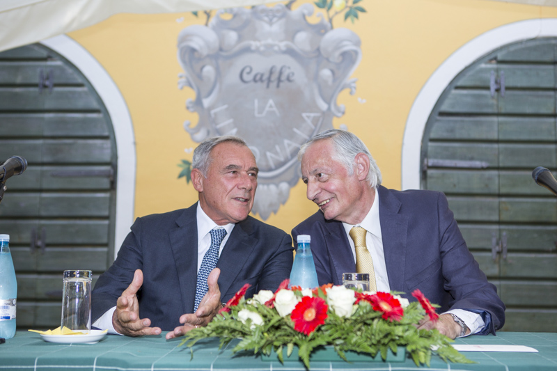 Il Presidente Grasso con il Prof. Cosimo Ceccuti.