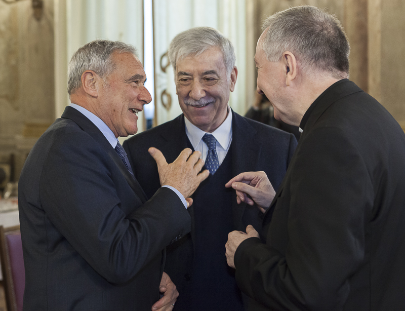 Il Presidente Grasso incontra nella Sala Pannini S. Em. Card. Pietro Parolin, Segretario di Stato di Sua Santità, e Carlo Cardia, Professore di Diritto ecclesiastico presso l'Università di Roma Tre.
