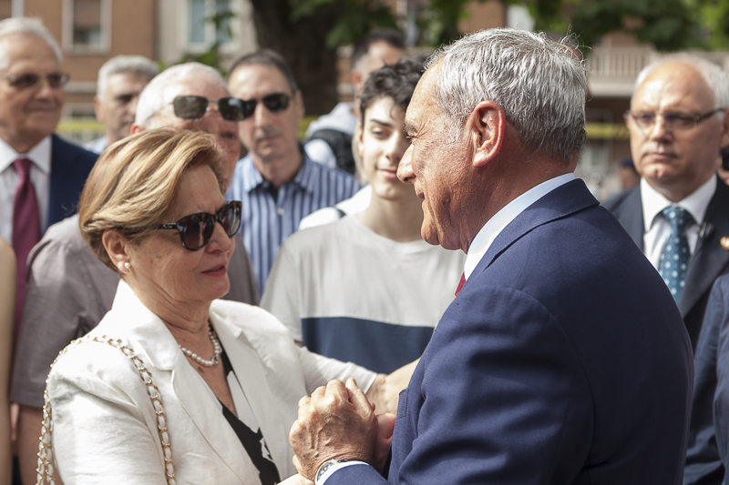 Il Presidente Grasso saluta la vedova del giudice Mario Amato.
