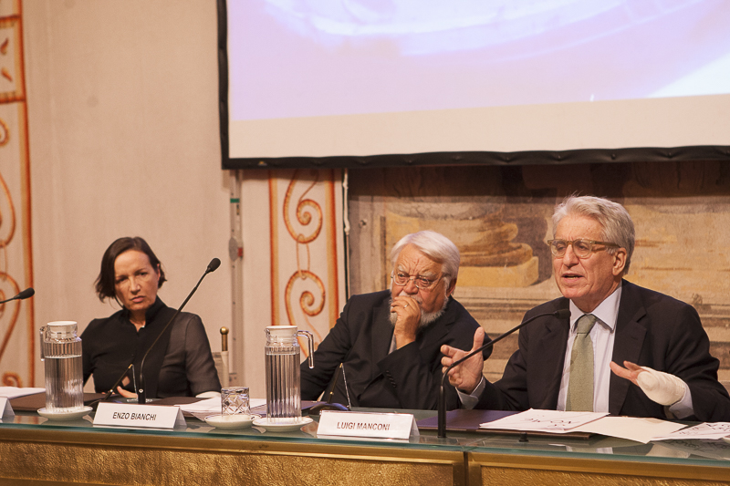 Il Senatore Luigi Manconi, Presidente della Commissione per la tutela dei diritti umani, Maddalena Crippa, attrice, e Padre Enzo Bianchi, Priore della comunità monastica di Bose.