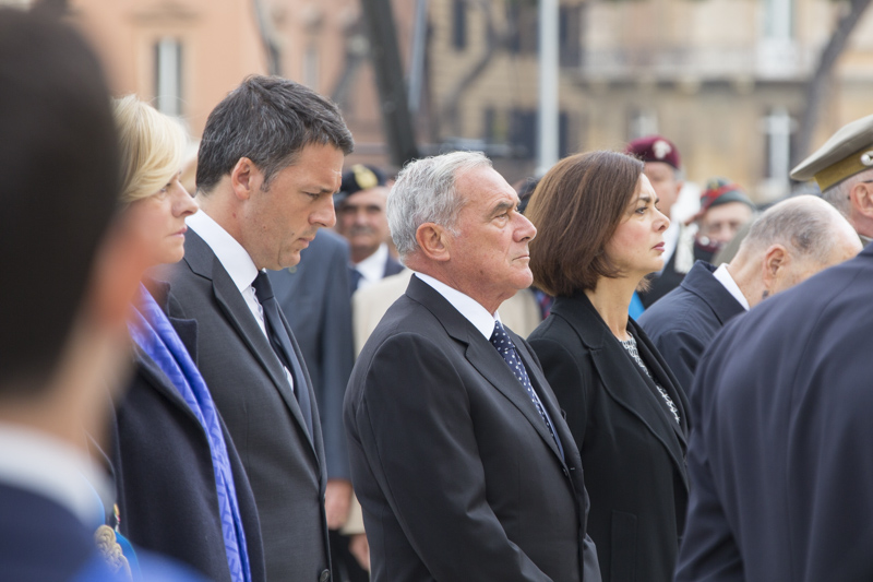 Il Presidente Grasso con la Presidente della Camera, Laura Boldrini, il Presidente del Consiglio, Matteo Renzi e la Ministra della Difesa, Roberta Pinotti.