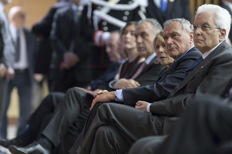 Il Presidente del Senato, Pietro Grasso, e il Presidente della Repubblica, Sergio Mattarella, durante la presentazione.