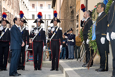 L'omaggio del Presidente Schifani in via Caetani