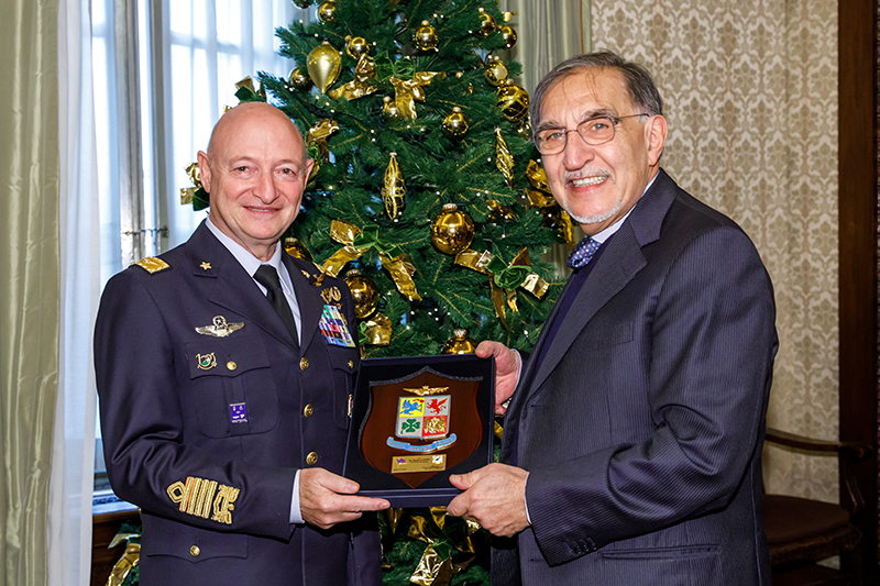 Con il Capo di Stato Maggiore dell'Aeronautica, Generale Luca Goretti